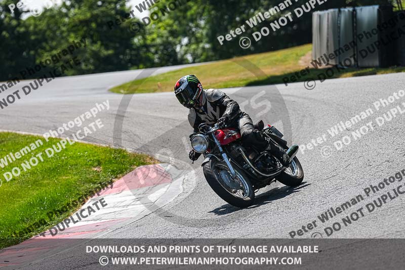 cadwell park;cadwell park photographs;cadwell trackday photographs;enduro digital images;event digital images;eventdigitalimages;peter wileman photography;racing digital images;trackday digital images;trackday photos
